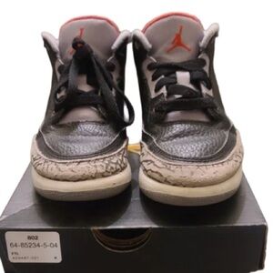 Nike Air Jordan Retro 3 BT 832033-021 black cement size 10c  toddler.